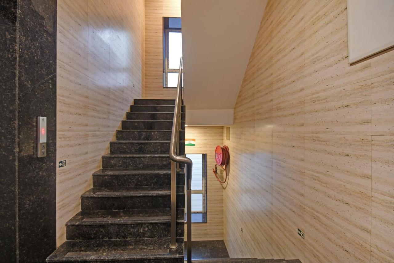 Super Townhouse Hotel All In One Near City Centre Salt Lake Salt Lake City Eksteriør billede