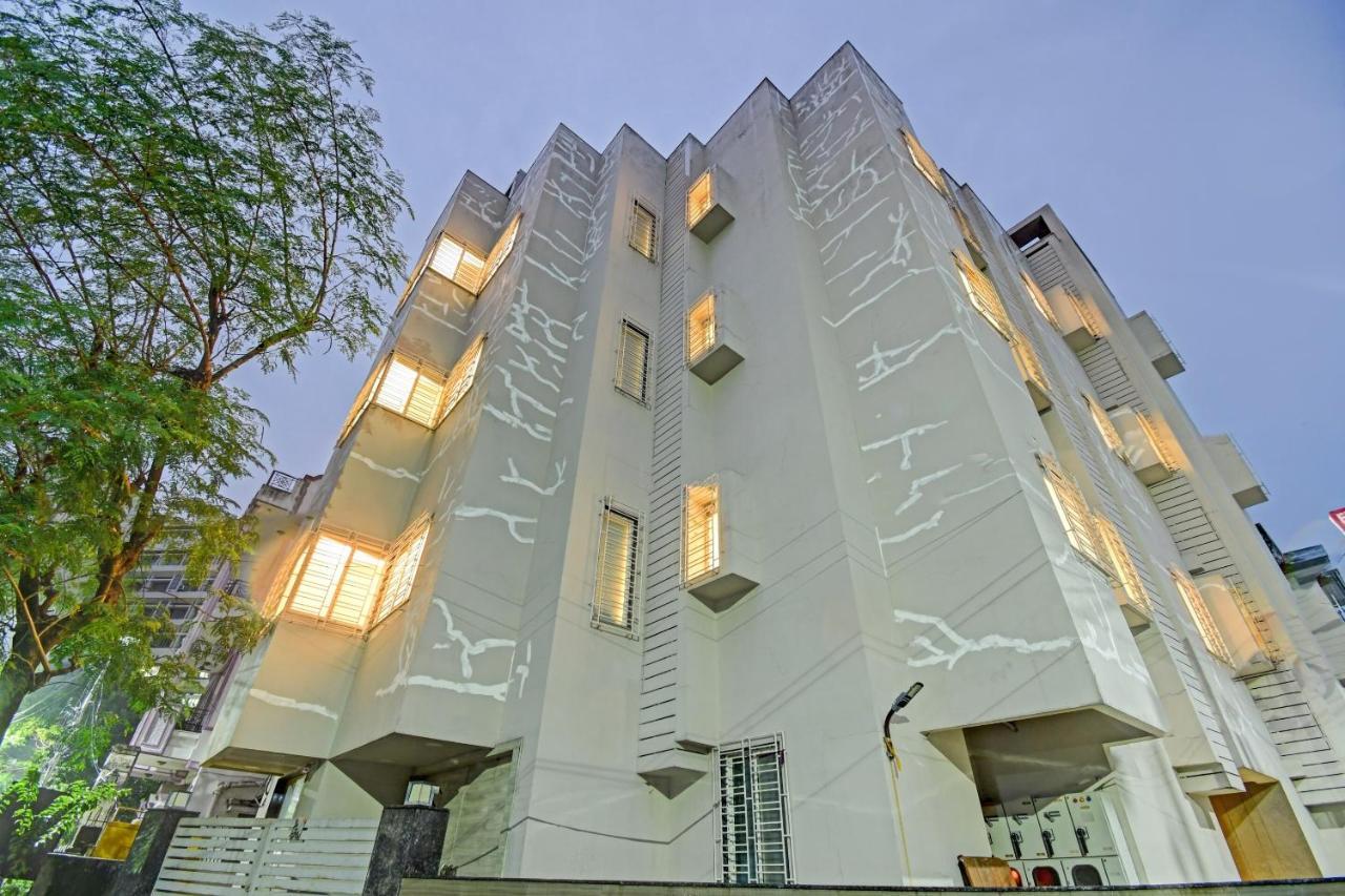 Super Townhouse Hotel All In One Near City Centre Salt Lake Salt Lake City Eksteriør billede