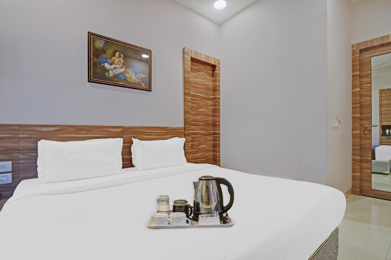 Super Townhouse Hotel All In One Near City Centre Salt Lake Salt Lake City Eksteriør billede