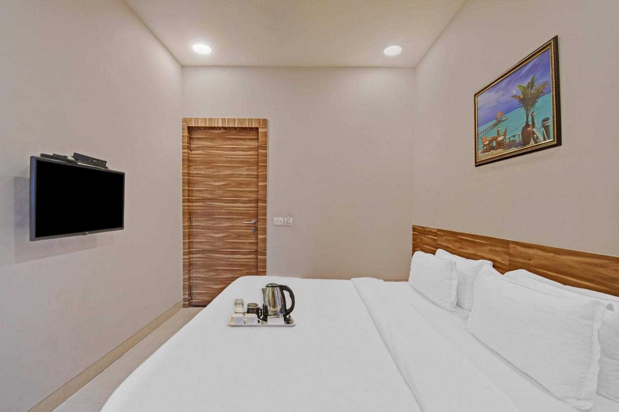 Super Townhouse Hotel All In One Near City Centre Salt Lake Salt Lake City Eksteriør billede